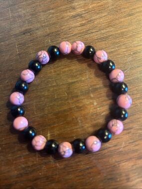 Pink and Black Beaded Stretch Bracelet — Women's Fashion Bracelet